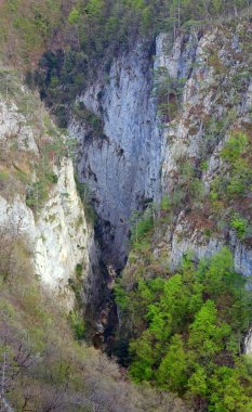 büyük Kırım Kanyon manzarası (Ukrayna bahar).