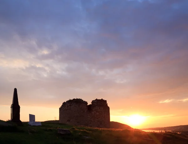 Καλοκαίρι Ηλιοβασίλεμα Της Κριμαίας Αρχαίο Φρούριο Κοντά Σεβαστούπολη Πόλη Την — Φωτογραφία Αρχείου