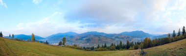 sonbahar dağ ülke panorama (Karpat, Ukrayna). dört el dikiş imge.