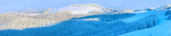 Ранкова осіння гірська панорама — стокове фото