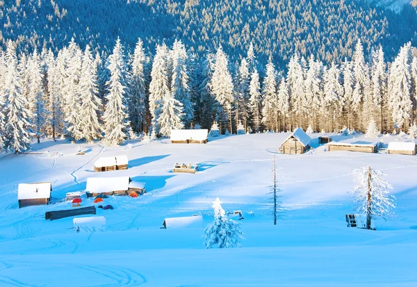 Vinter morgon bergslandskap — Stockfoto