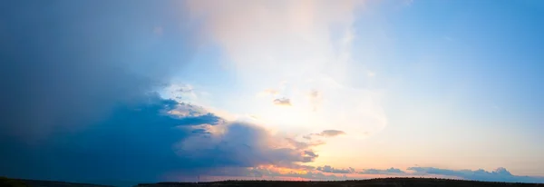 Blue sky sunset panorama — Stock Photo, Image