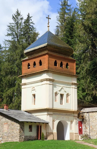 院子里的基督教修道院 Manjava 伊凡诺福兰科斯克地区 乌克兰 — 图库照片