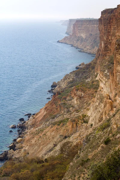 岩だらけの海岸ビュー — ストック写真