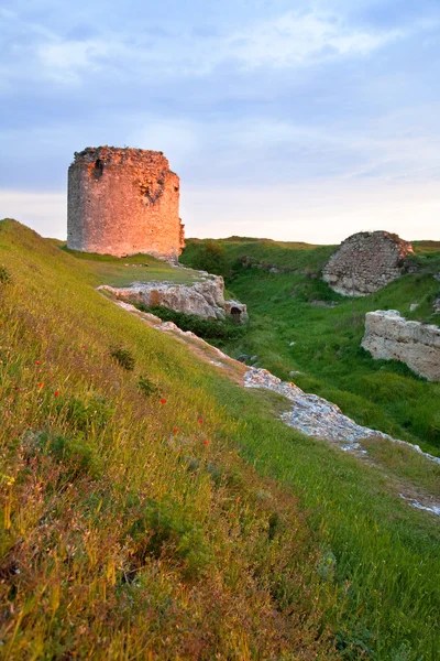 克里米亚半岛古代堡垒日落美景 (乌克兰) — 图库照片