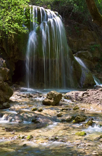 Wasserfall Sribni Struji Silbrige Filamente Krim Ukraine Langzeitexposition — Stockfoto