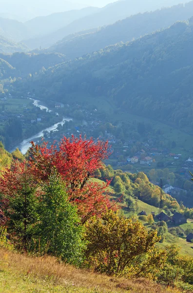 Autumn mountain view — Stock Photo, Image