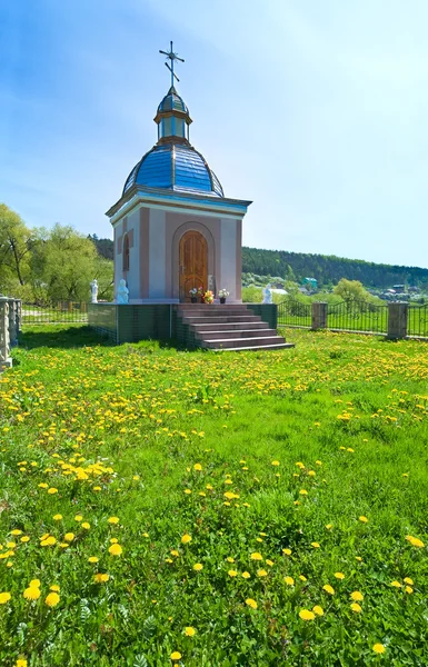 Pequena capela rural — Fotografia de Stock