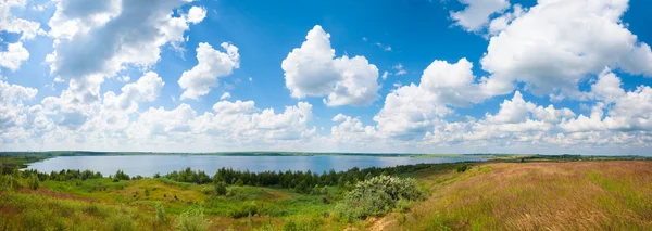 Verão lago panorama — Fotografia de Stock
