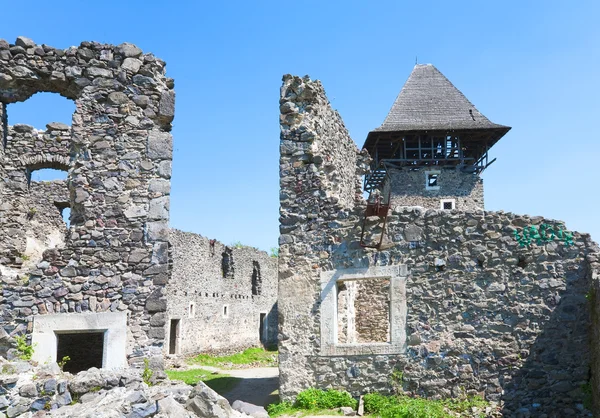 Ruínas antigas da fortaleza — Fotografia de Stock