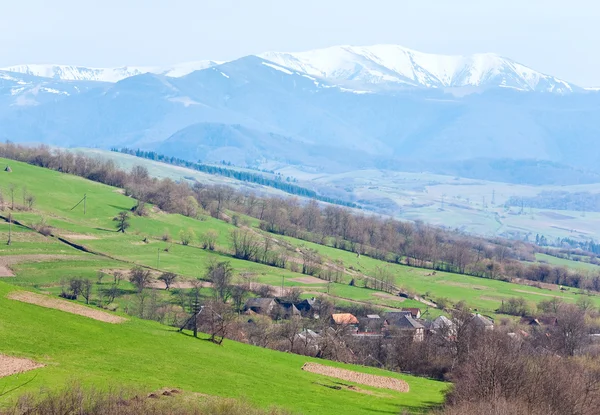 Widok wiosna góry kraju Dolina — Zdjęcie stockowe