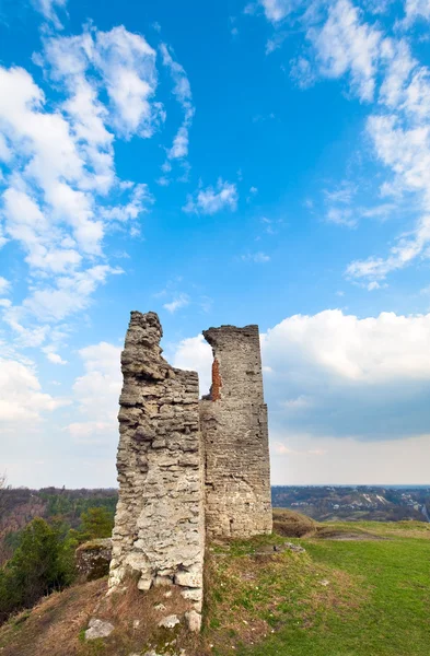 Развалины древней крепости — стоковое фото
