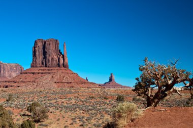 Monument valley utah ve arizona doğal kaya oluşumları