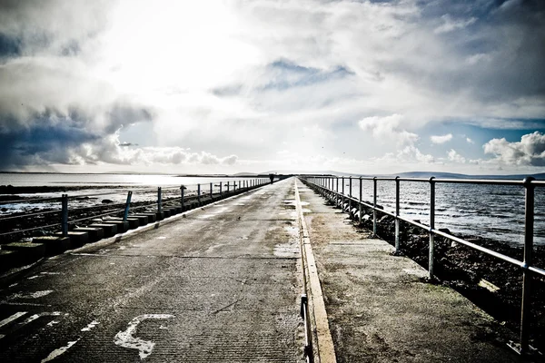 A bridge over the ocean — Stock Photo, Image