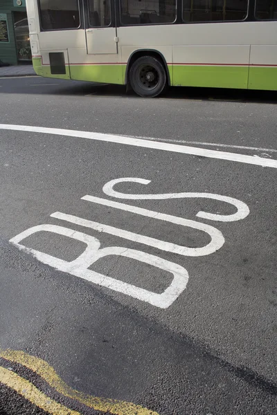 Carril de autobús — Foto de Stock