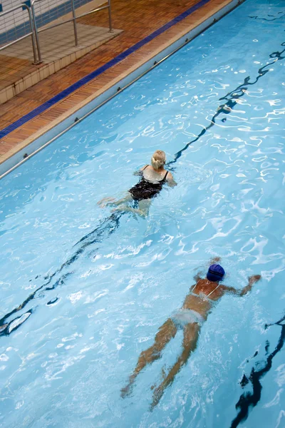 Жінок купання — стокове фото