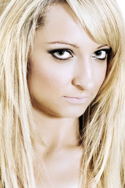 Portret Atrakcyjny Młody Blond Kobieta Uśmiechając Się Kamery — Zdjęcie stockowe
