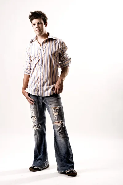 Портрет випадкового чоловіка в джинсах — стокове фото