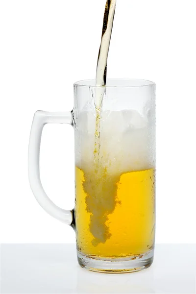 Verter Cerveza Vaso —  Fotos de Stock