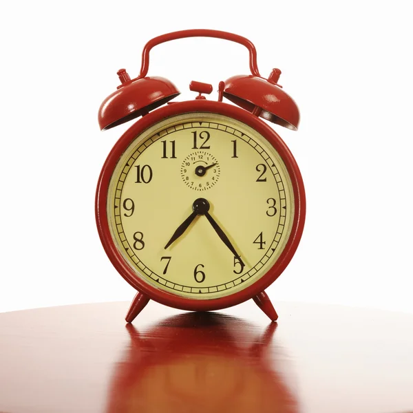 Traditionele rood alarm clock — Stockfoto