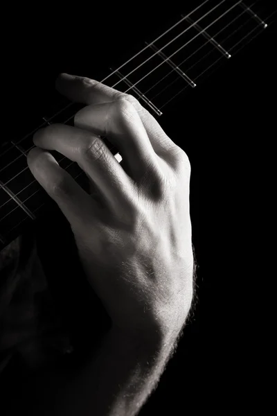 大调和弦 对电吉他 健美的单色图像 — 图库照片