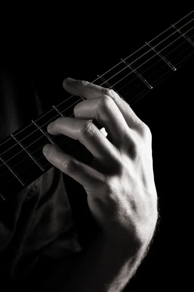 Septième accord mineur (Dm7) à la guitare électrique ; image monochrome tonique — Photo