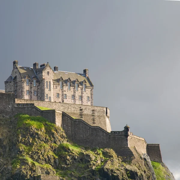 Edinburgh Vár Nyugati Fal Borult — Stock Fotó