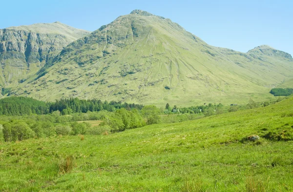 Glen coe, Szkocji, widok w kierunku góry bian bidean nam — Zdjęcie stockowe