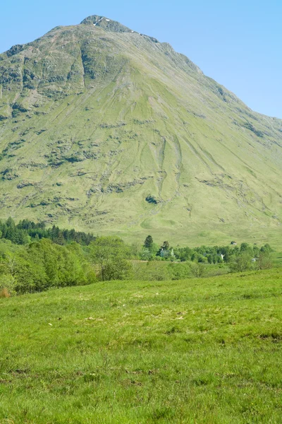 Glen Coe, Scotland, view towards Bidean nam Bian mountain — Stock Photo, Image