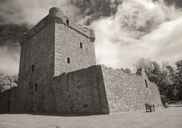 Лох м. Левен замок в Шотландії, wideangle постріл — стокове фото