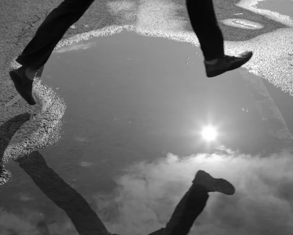 Jumping Pool Water Some Motion Blur Monochrome Black White Legs — Stock Photo, Image