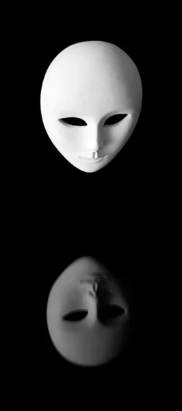 Bella maschera veneziana bianca — Foto Stock