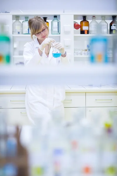 Portrait Female Researcher Carrying Out Research Chemistry Lab Color Toned — Stock Photo, Image