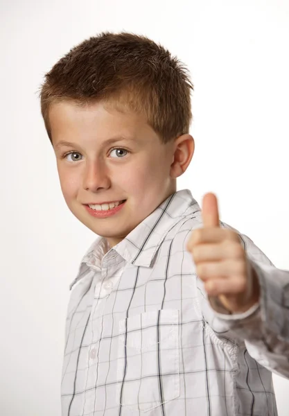 Fiatal fiú a hüvelykujjával felfelé — Stock Fotó