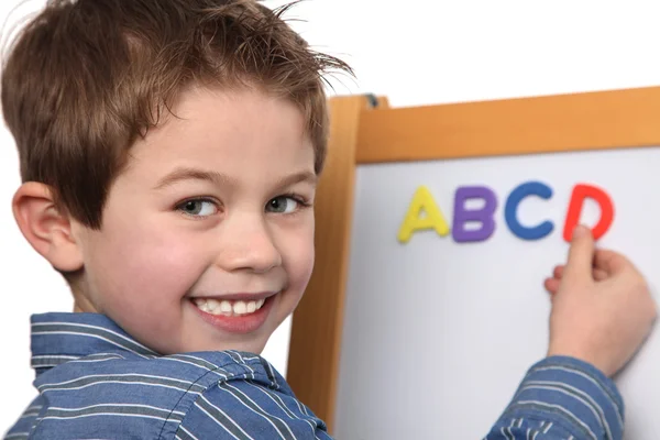 Χαριτωμένο Αγόρι Εκμάθηση Της Abc — Φωτογραφία Αρχείου