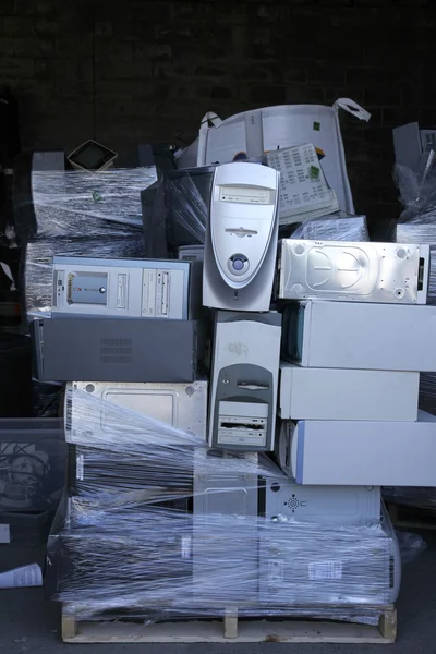 Computadora de reciclaje — Foto de Stock