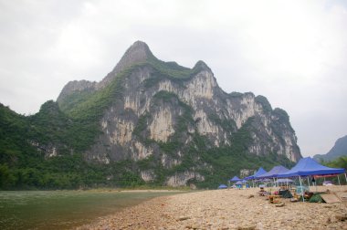 Çin'li Nehri ve kalker oluşumların peyzaj