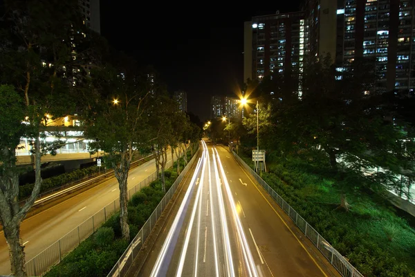 Väg- och trafik i centrum av hong kong — Stockfoto
