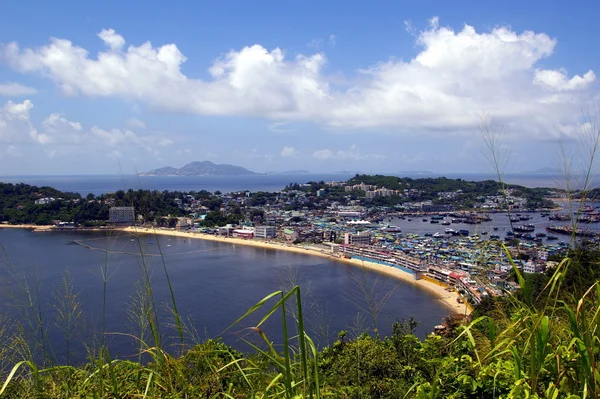 Pobřežní krajina v hong Kongu z kopce — Stock fotografie