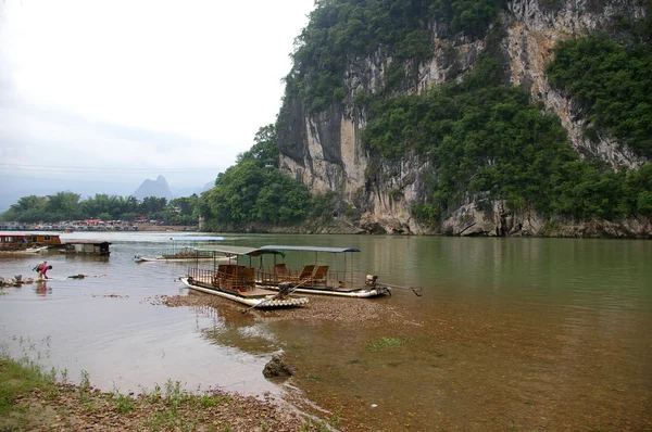 Paysage du fleuve Li et formations calcaires en Chine — Photo