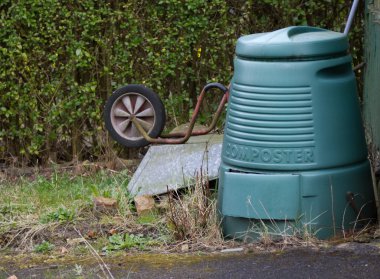 Compost bin clipart