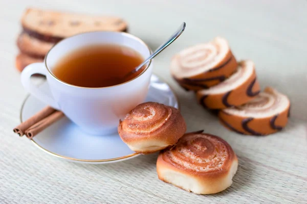 Herbata z ciasteczkami — Zdjęcie stockowe
