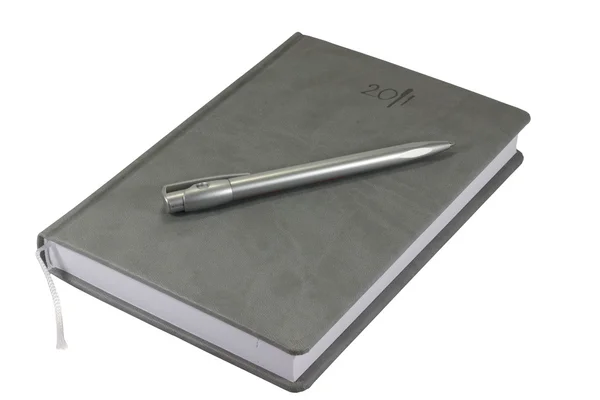 Серая Кожаная Книга Ручкой Белом Фоне — стоковое фото