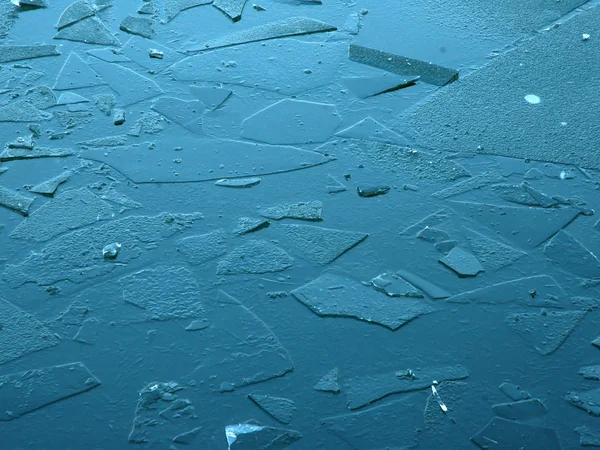 Πάγο Πάνω Στο Νερό Την Χειμερινή Περίοδο — Φωτογραφία Αρχείου