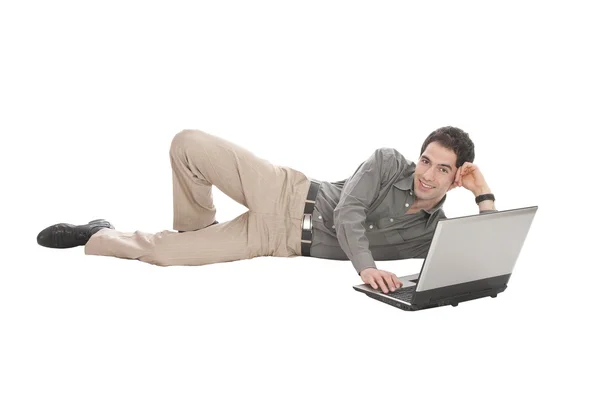 Man aan het werk met laptop pc — Stockfoto