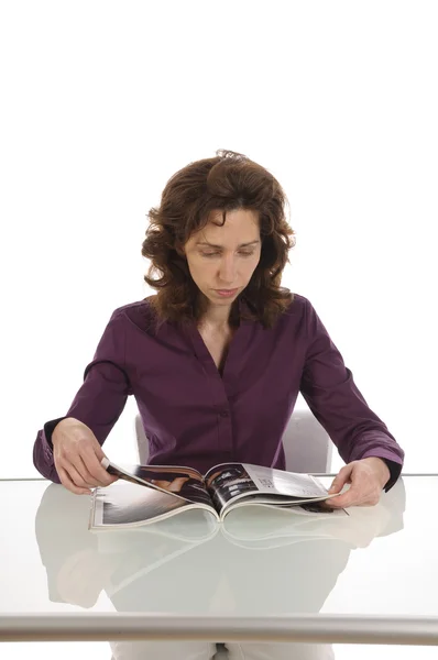 Adult woman reading a book — Stock Photo, Image