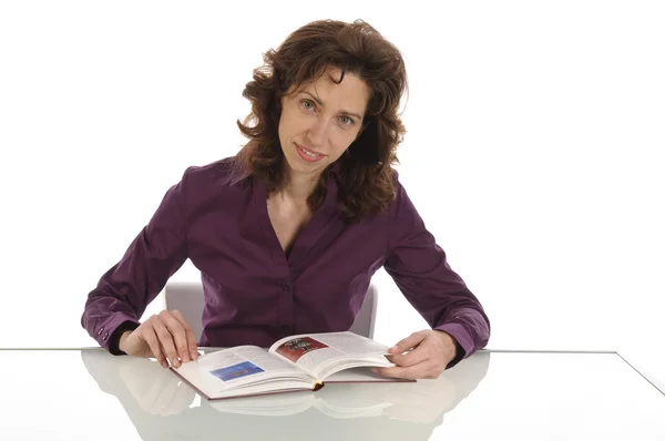 Adult woman reading a book — Stock Photo, Image