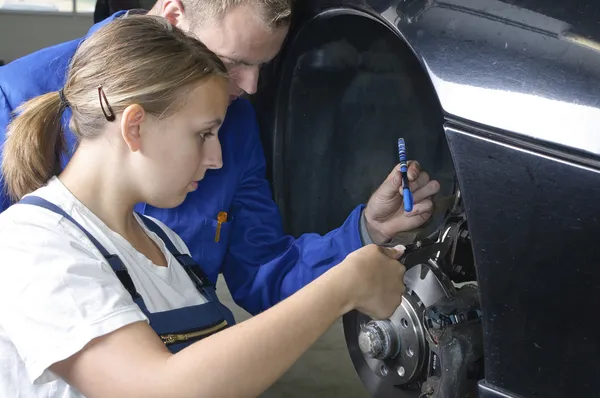 Female car mechanic — Stock Photo, Image