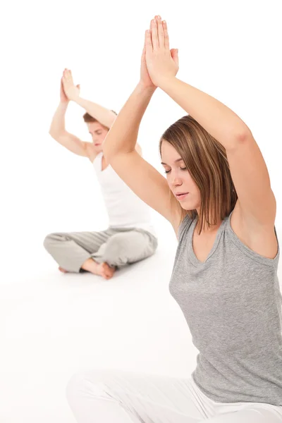 Fitness Pareja Joven Saludable Posición Yoga Sobre Fondo Blanco — Foto de Stock