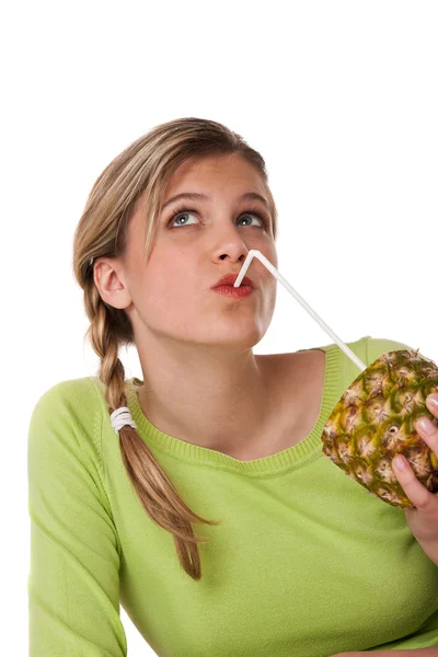 Hälsosam livsstil-serien - kvinna med ananas — Stockfoto